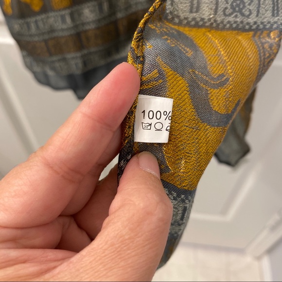⚡️2 for $20 NWOT Thai Silk Scarf - Picture 3 of 4